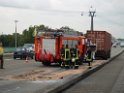 VU Transporter Lkw Zoobruecke Rich Koeln    P27